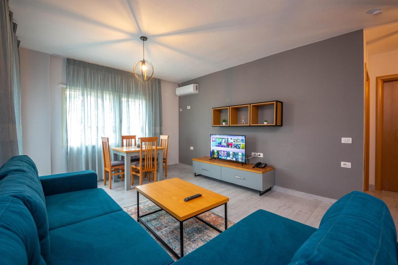 Aerial Hotel & Spa Vlorë Exteriör bild