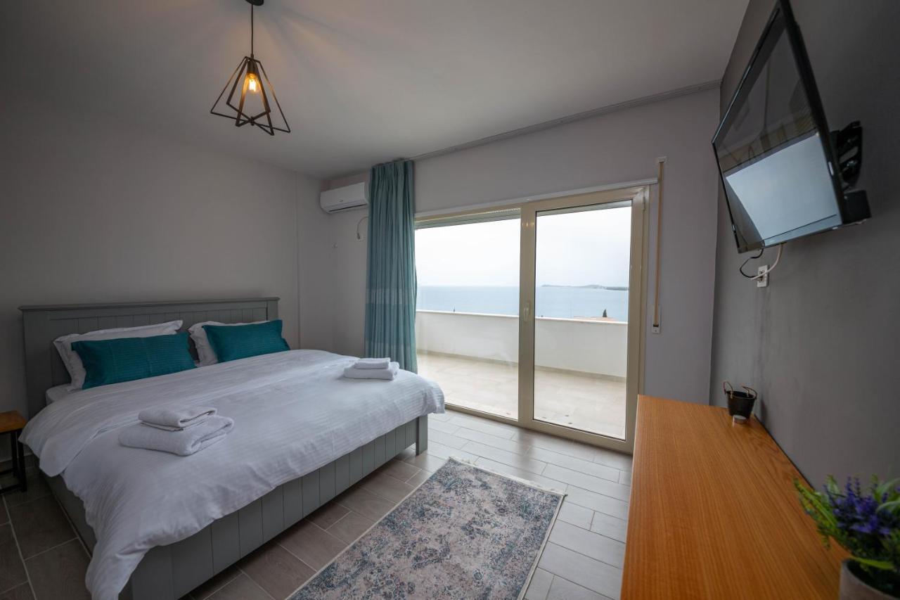 Aerial Hotel & Spa Vlorë Exteriör bild