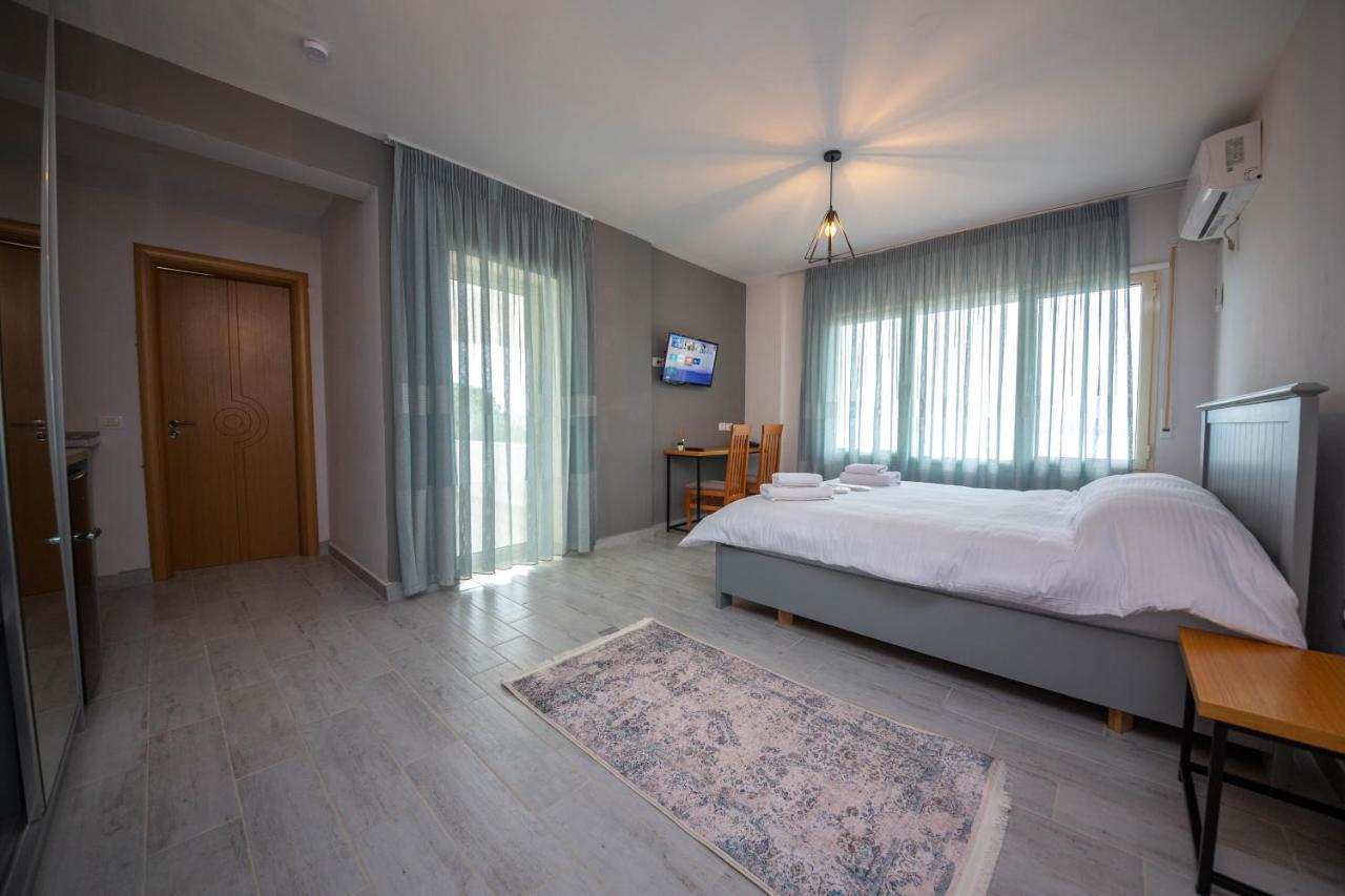 Aerial Hotel & Spa Vlorë Exteriör bild