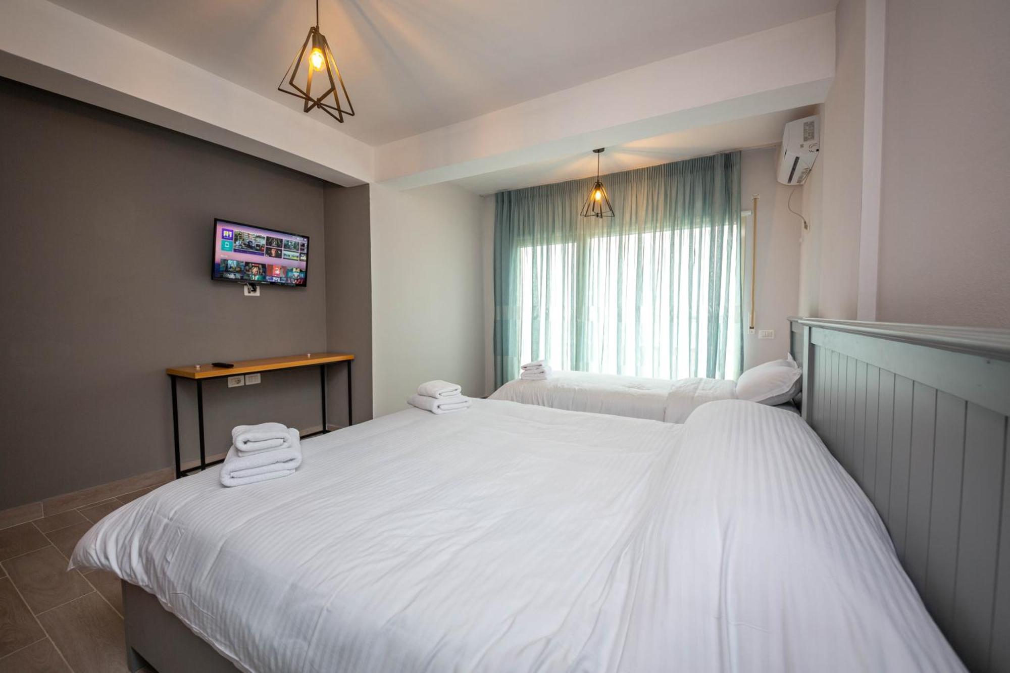 Aerial Hotel & Spa Vlorë Exteriör bild