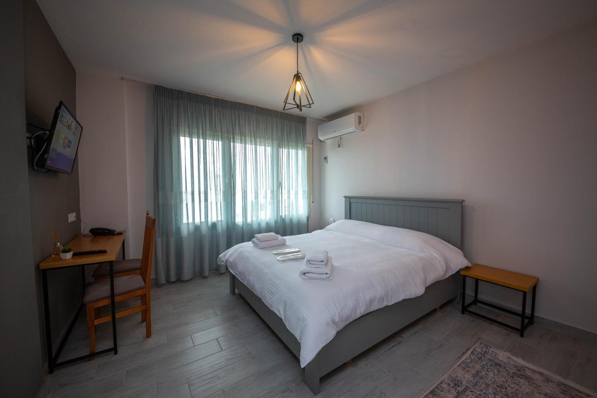 Aerial Hotel & Spa Vlorë Exteriör bild